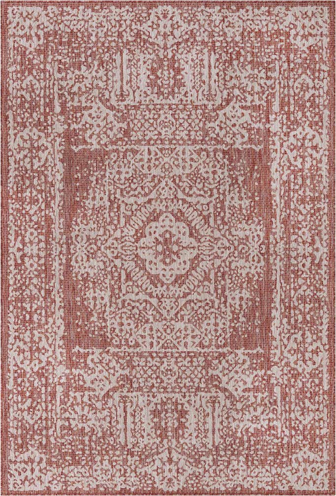 6' x 9' Easy-Clean Traditional Indoor / Outdoor Rug
