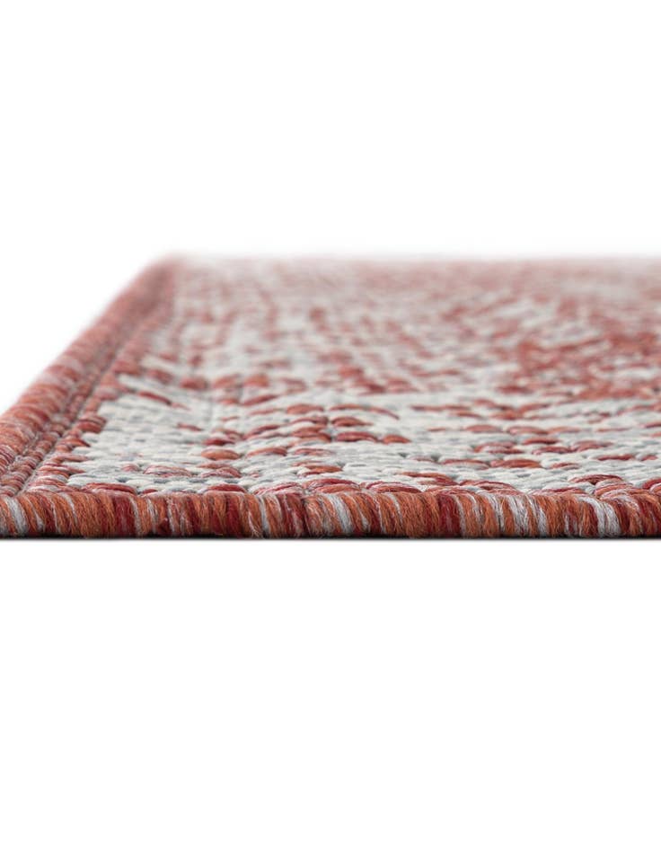 Detail image of 5' 3 x 8'  Washable Traditional Indoor / Outdoor Rug