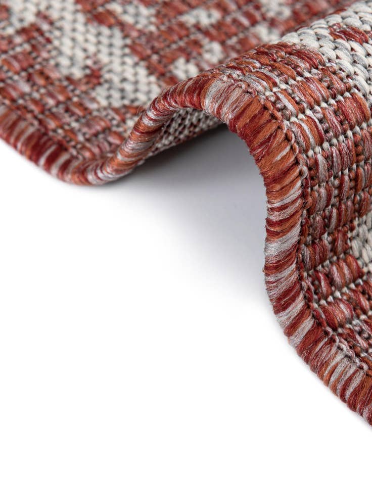 Detail image of 9' x 12' Easy-Clean Traditional Indoor / Outdoor Rug