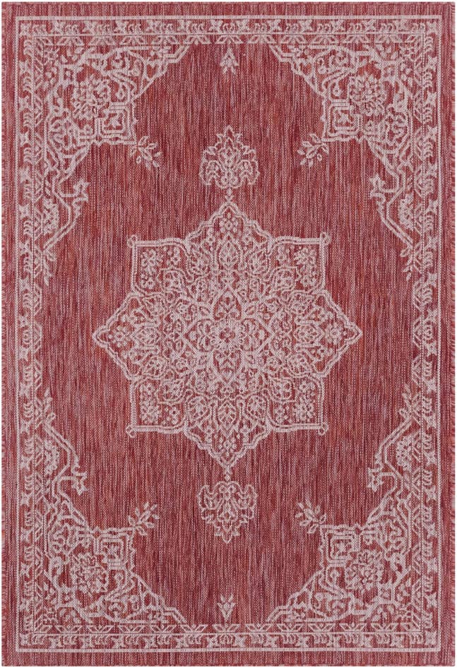 Detail image of 4' x 6' Easy-Clean Traditional Indoor / Outdoor Rug