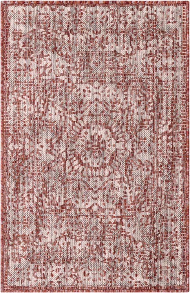 2' x 3' 1 Easy-Clean Traditional Indoor / Outdoor Rug