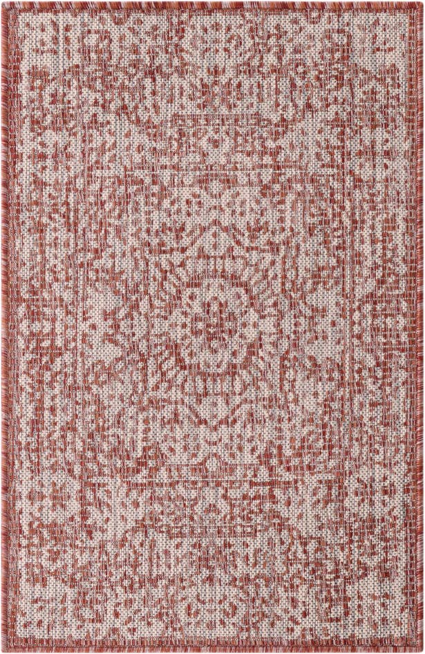 Detail image of 2' x 3' 1 Easy-Clean Traditional Indoor / Outdoor Rug