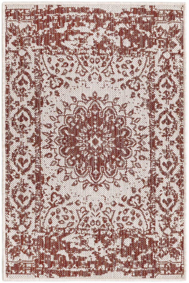Detail image of 2' x 3' Easy-Clean Traditional Indoor / Outdoor Rug