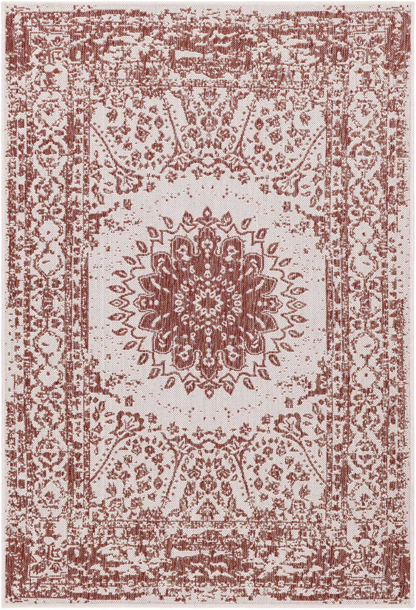 4' x 6' Easy-Clean Traditional Indoor / Outdoor Rug