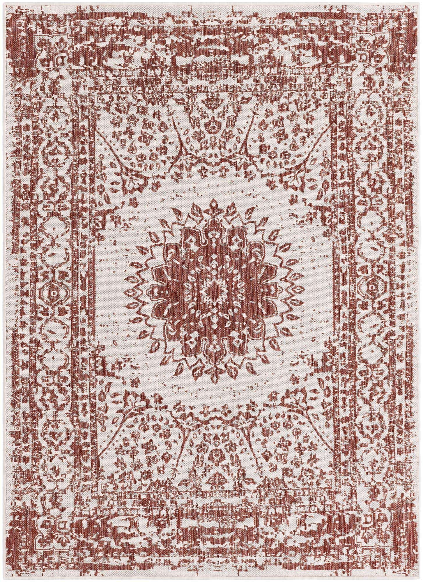 5' 3 x 7' Easy-Clean Traditional Indoor / Outdoor Rug