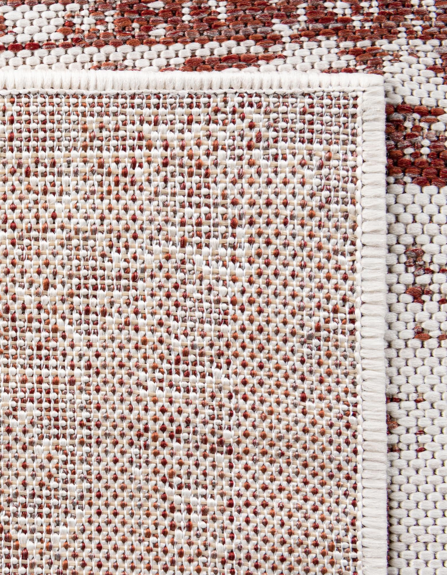 5' 3 x 8' Easy-Clean Traditional Indoor / Outdoor Rug