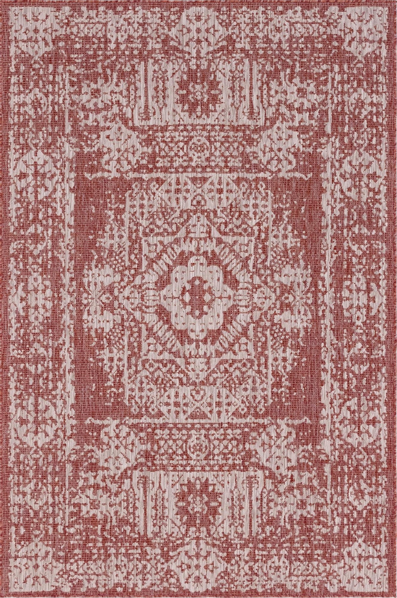 4' x 6'  Washable Traditional Indoor / Outdoor Rug