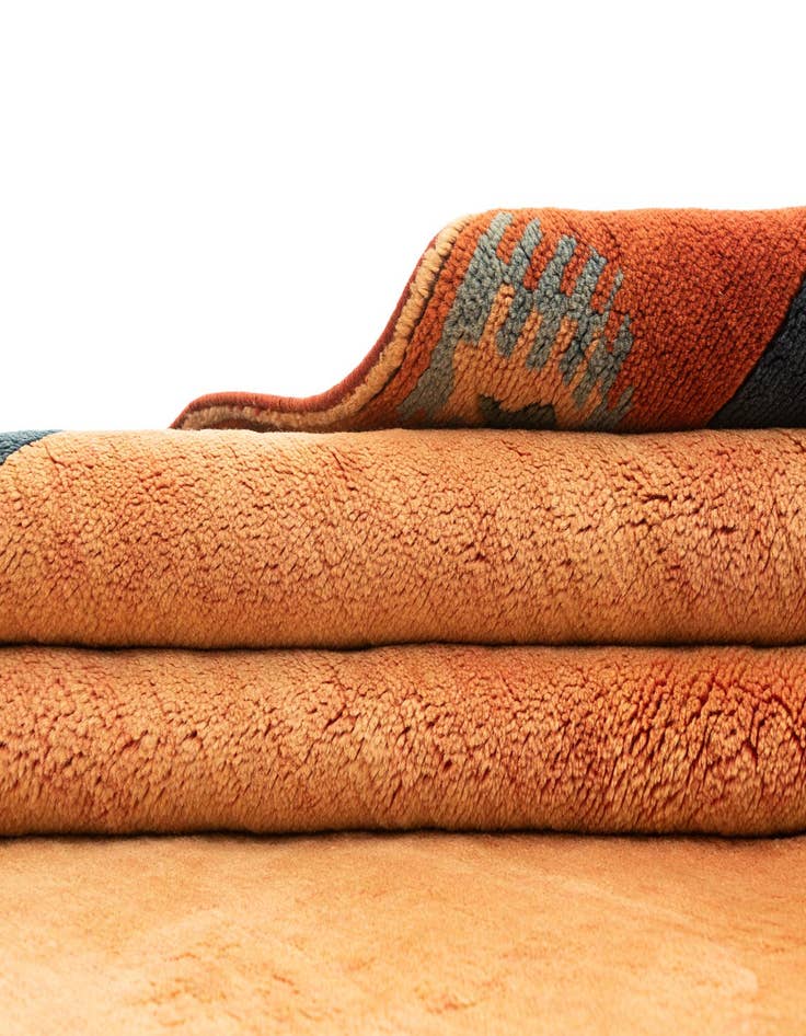 Detail image of 5' 4 x 7' 4  Hand Knotted Shiraz-Gabbeh Wool Rug