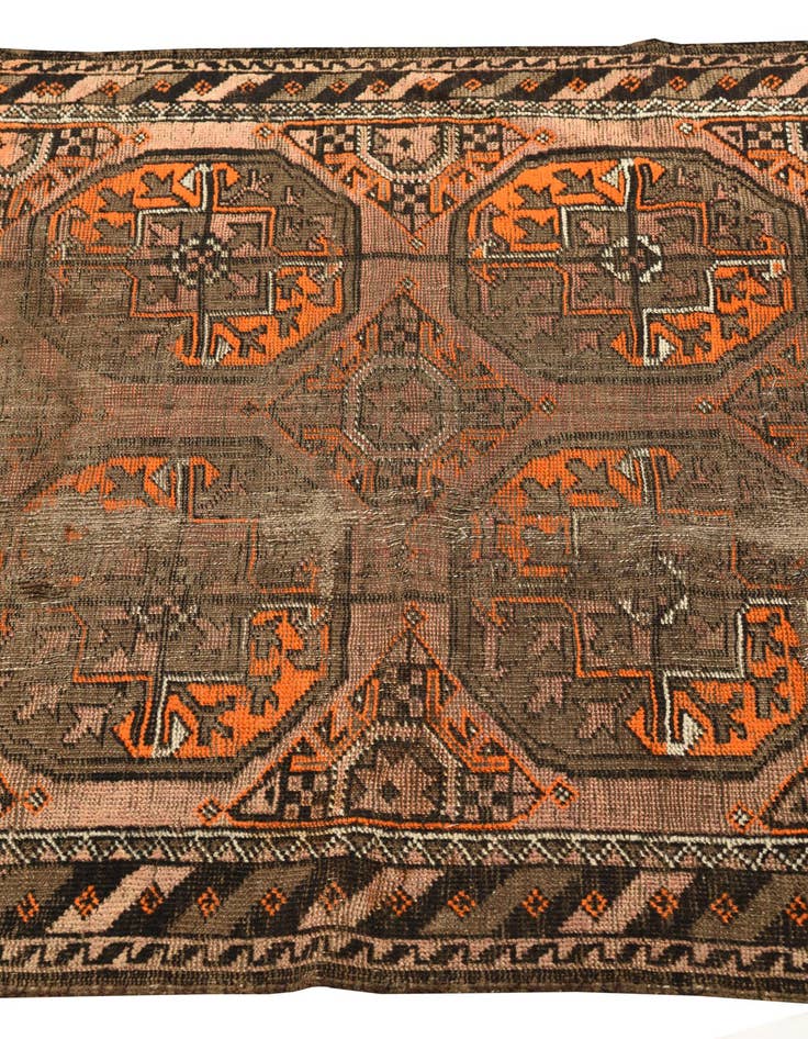 Detail image of 3' 2 x 4' 8  Hand Knotted Shiraz Persian Wool Rug