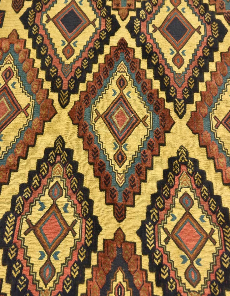 Detail image of 6' 8 x 9' 6  Hand Knotted Sumak Wool Rug