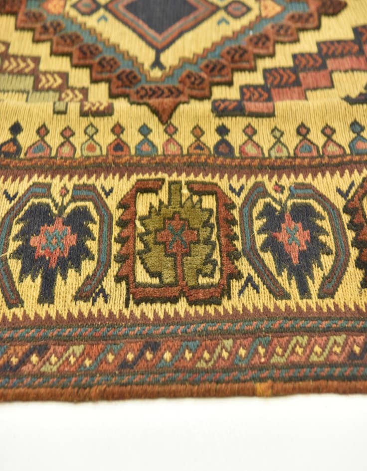 Detail image of 6' 8 x 9' 6  Hand Knotted Sumak Wool Rug