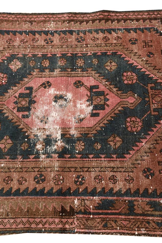 Detail image of 3' 3 x 5' 9 Hand Knotted Ultra Vintage Persian Wool Rug