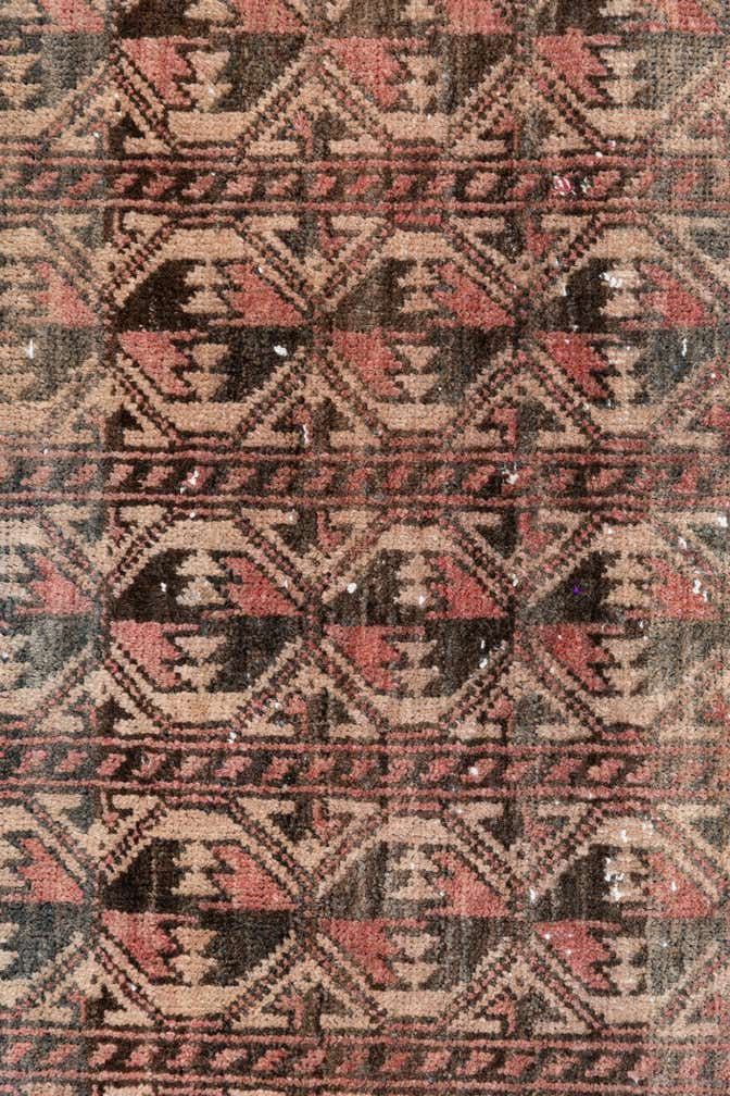 2' 8 x 4' 7 Hand Knotted Ultra Vintage Persian Wool Rug