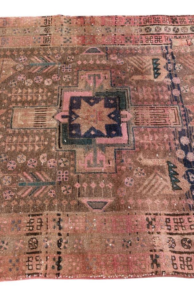 Detail image of 4' 1 x 5' 10 Hand Knotted Ultra Vintage Persian Wool Rug