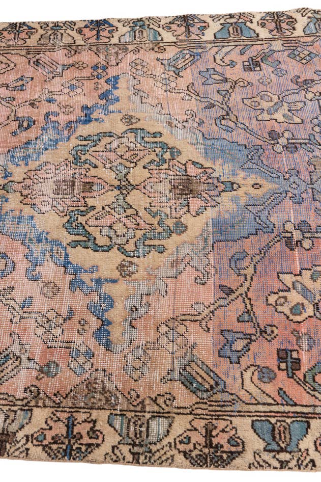 Detail image of 4' 5 x 6' 6 Hand Knotted Ultra Vintage Persian Wool Rug