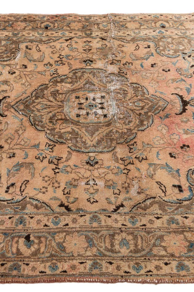 Detail image of 4' 7 x 6' 7 Hand Knotted Ultra Vintage Persian Wool Rug