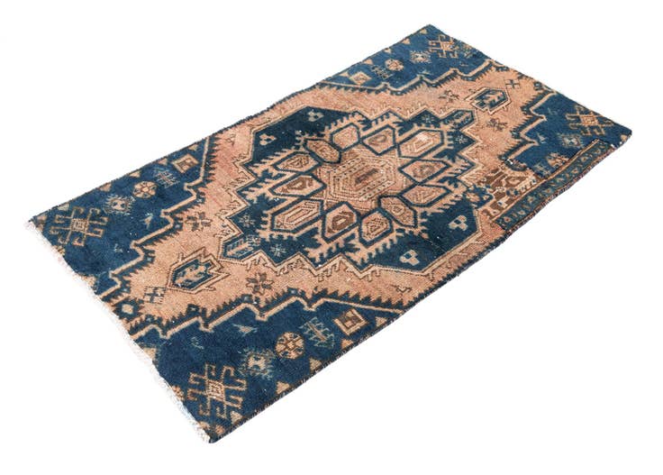 Detail image of 2' 5 x 4' 5 Hand Knotted Ultra Vintage Persian Wool Rug