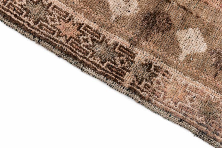Detail image of 2' 9 x 4' 5 Hand Knotted Ultra Vintage Persian Wool Rug
