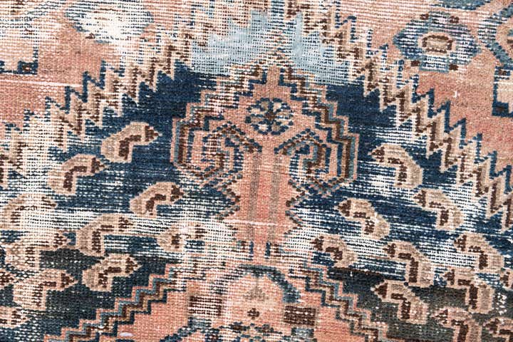 2' 9 x 5' 5 Hand Knotted Ultra Vintage Persian Wool Rug