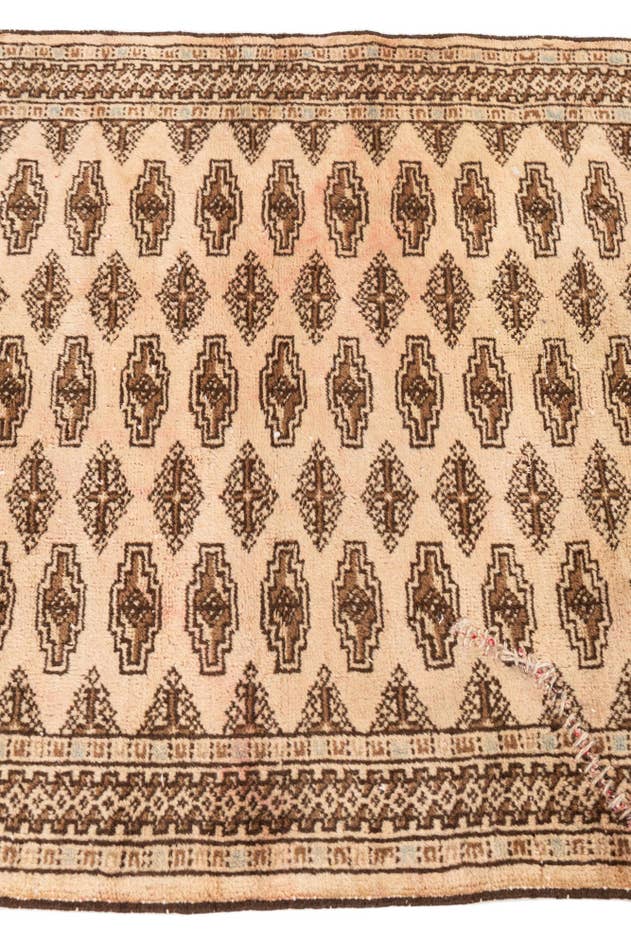 Detail image of 2' 9 x 3' 7 Hand Knotted Ultra Vintage Persian Wool Rug