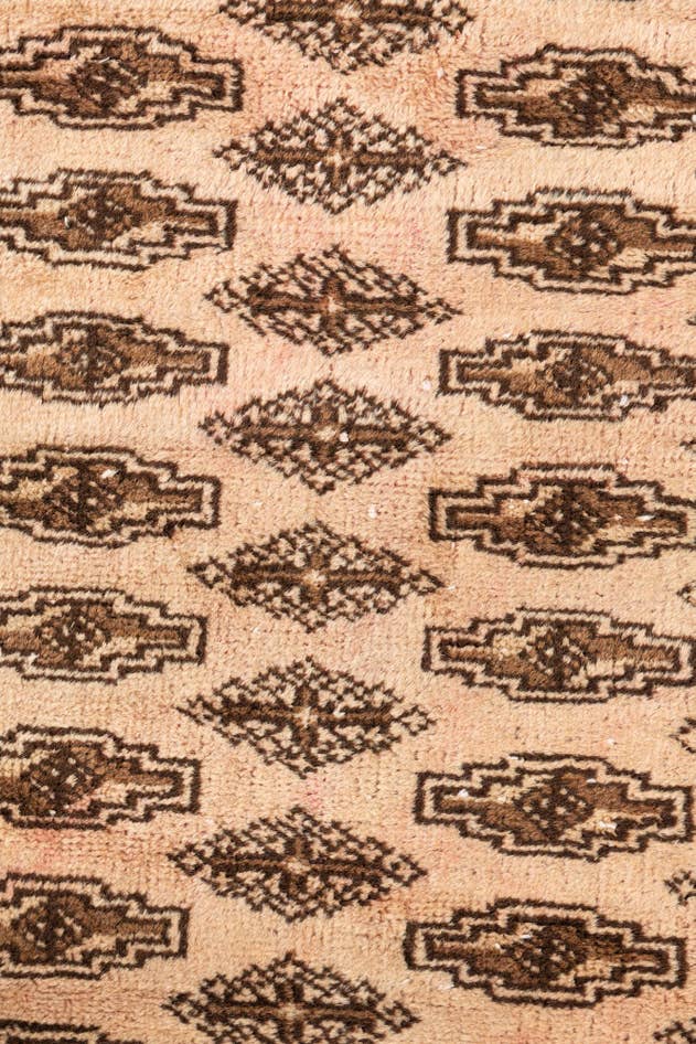 Detail image of 2' 9 x 3' 7 Hand Knotted Ultra Vintage Persian Wool Rug