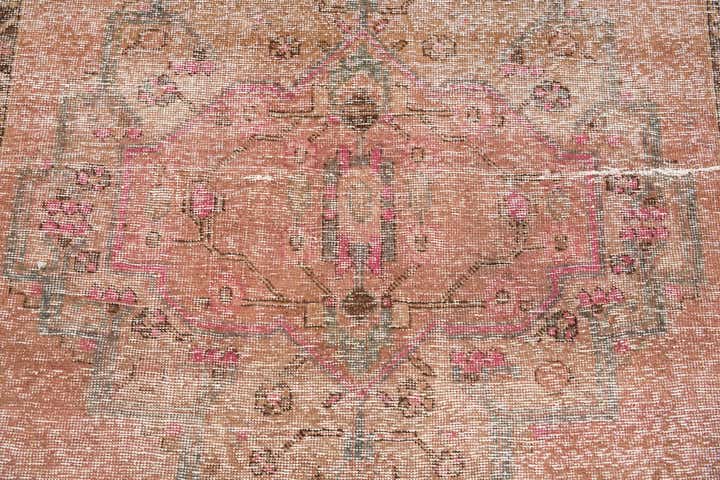 5' 5 x 9' 7 Hand Knotted Ultra Vintage Persian Wool Rug