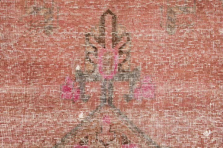 5' 5 x 9' 7 Hand Knotted Ultra Vintage Persian Wool Rug