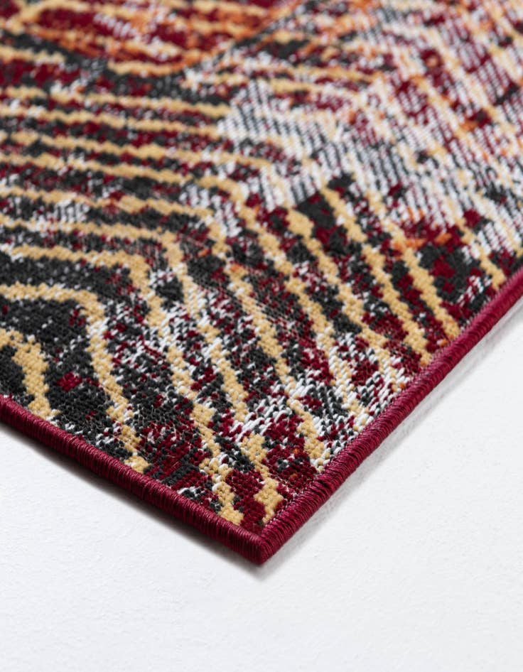 Detail image of 4' x 6' Valencia Rug