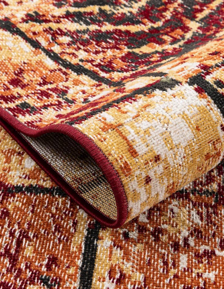 Detail image of 4' x 6' Valencia Rug