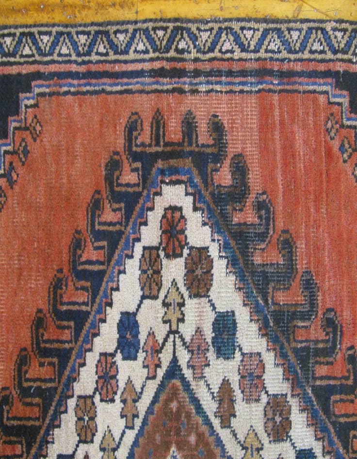 Detail image of 4' 5 x 7' 3 Hand Knotted Viss Persian Wool Rug