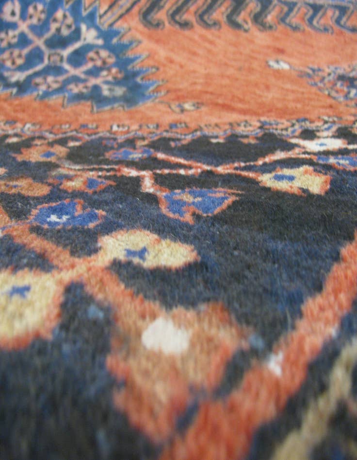 Detail image of 4' 5 x 7' 3 Hand Knotted Viss Persian Wool Rug