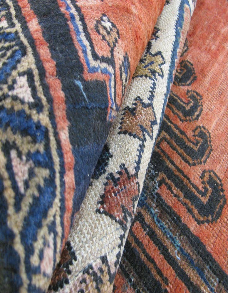 Detail image of 4' 5 x 7' 3 Hand Knotted Viss Persian Wool Rug