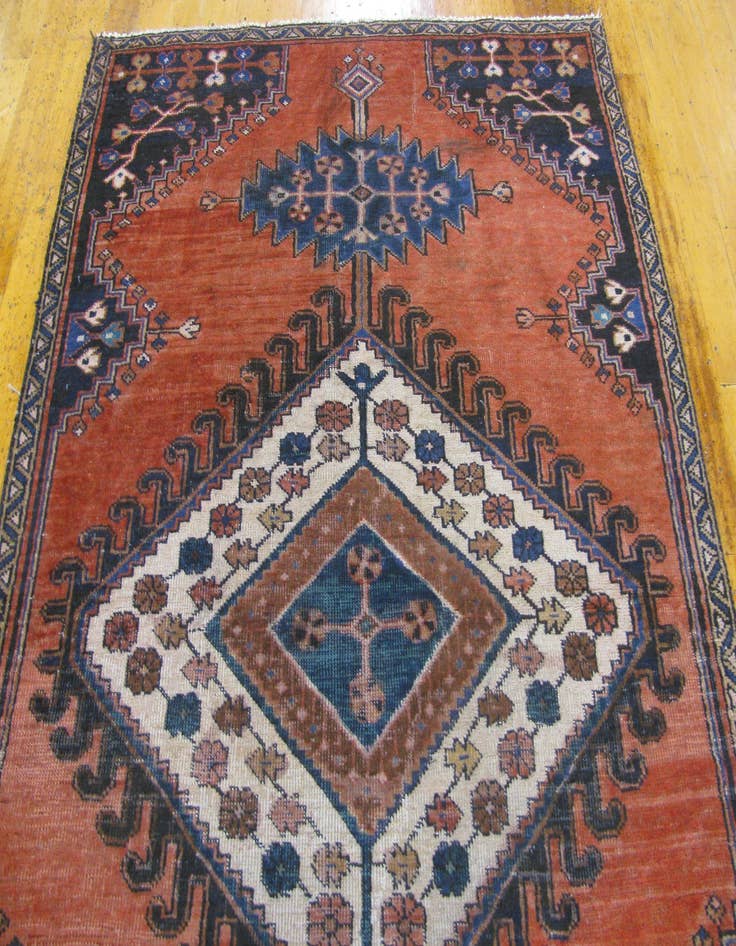 Detail image of 4' 5 x 7' 3 Hand Knotted Viss Persian Wool Rug