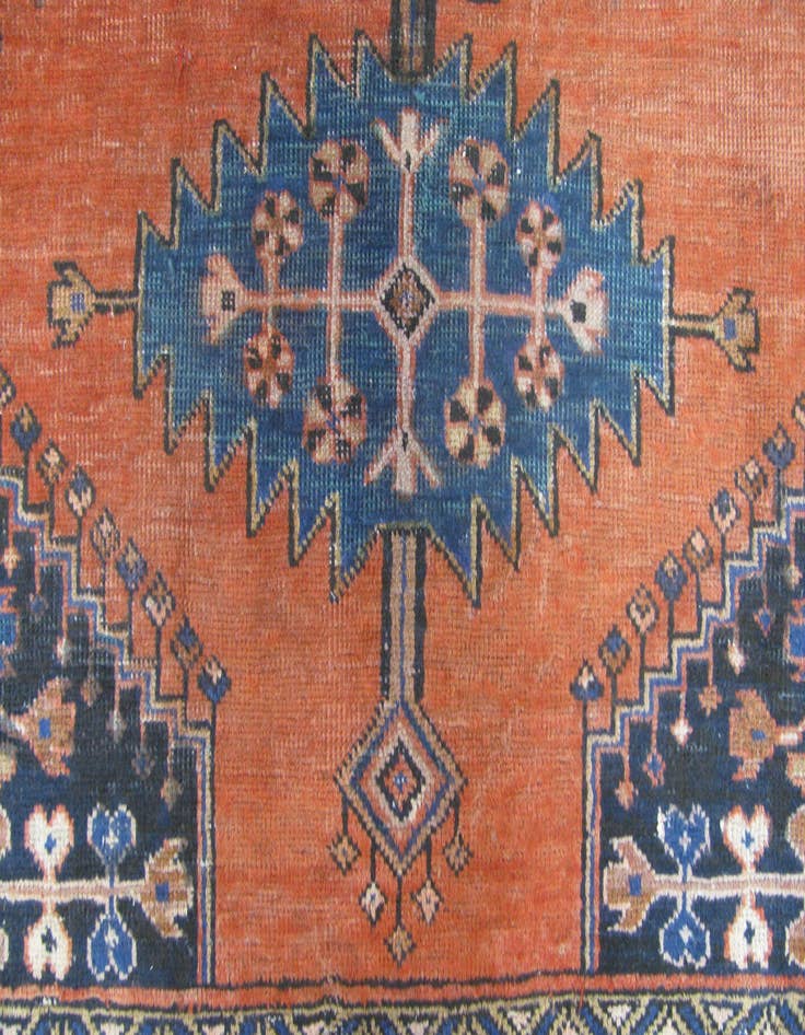 Detail image of 4' 5 x 7' 3 Hand Knotted Viss Persian Wool Rug