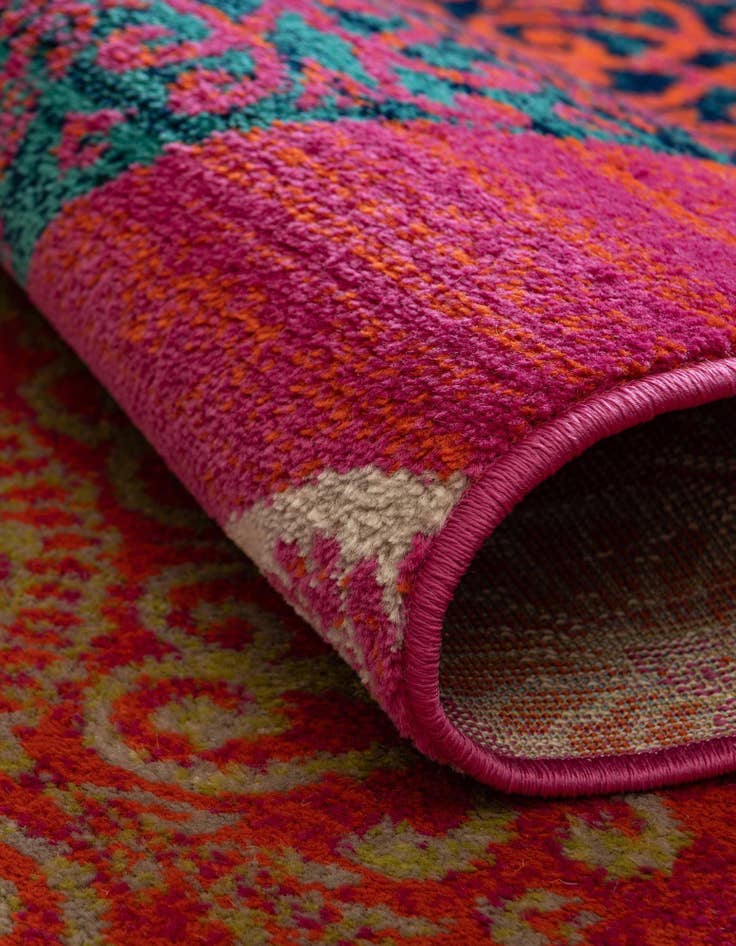 Detail image of 5' 3 x 5' 3 Azalea Round Rug