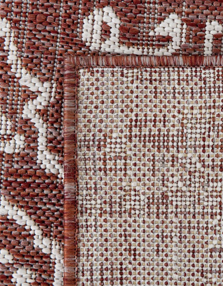 Detail image of 7' x 7' Easy-Clean Jill Zarin Indoor / Outdoor Round Rug