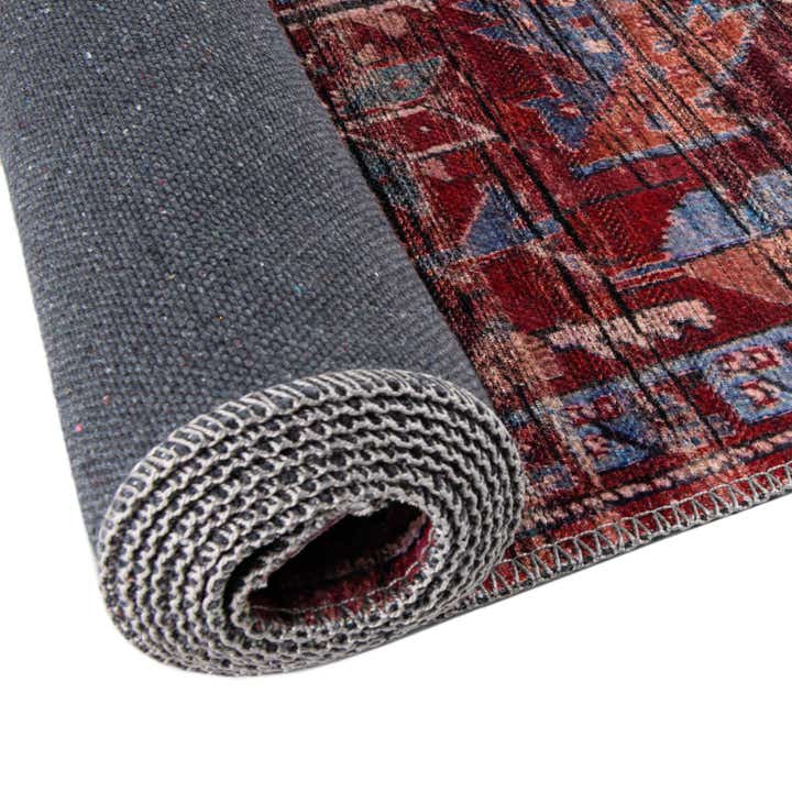 7' 3 x 7' 3 Maahru Round Rug