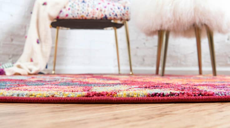 Detail image of 3' 3 x 3' 3 Washable Mesa Round Rug