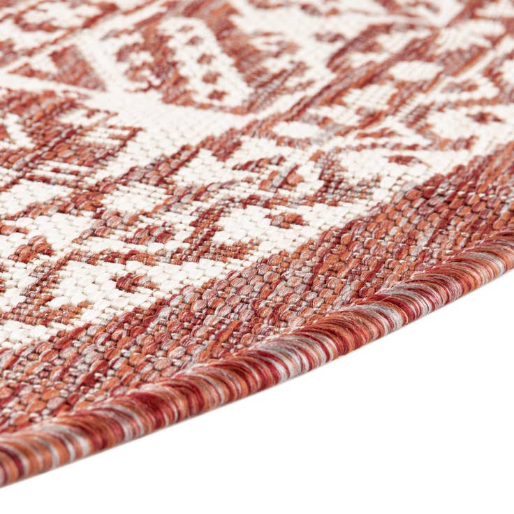 Detail image of 6' x 6' Easy-Clean Aztec Indoor / Outdoor Round Rug