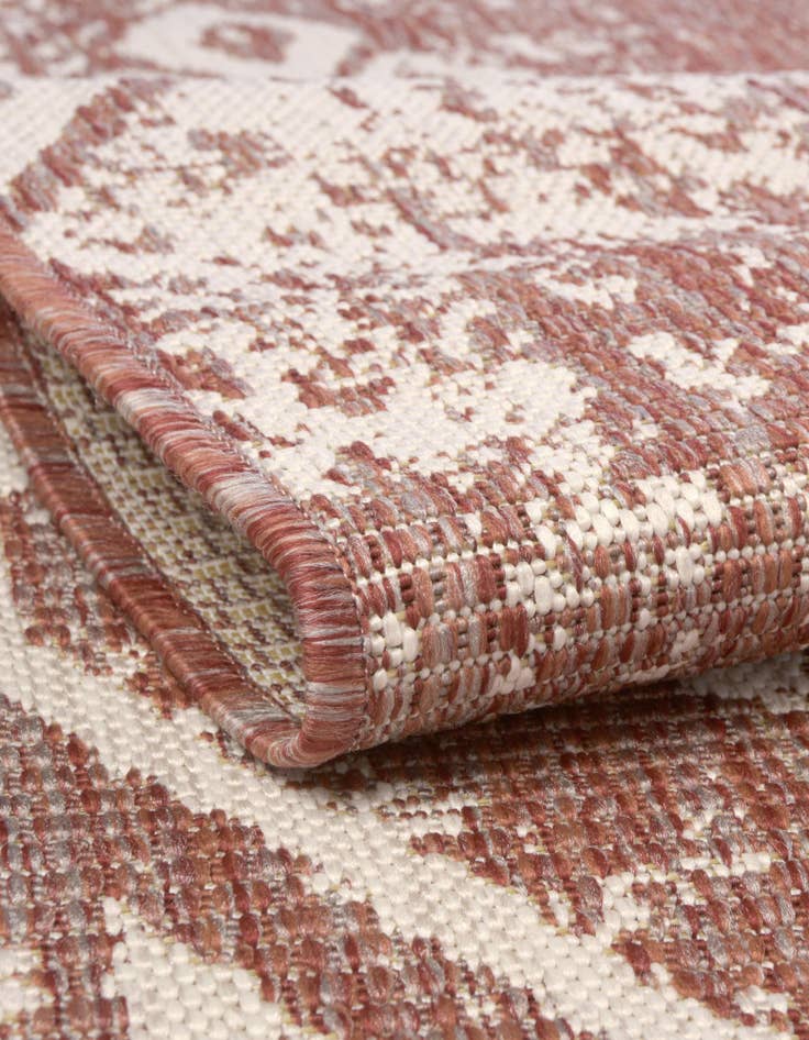 Detail image of 10' 8 x 10' 8 Easy-Clean Bohemian Indoor / Outdoor Round Rug