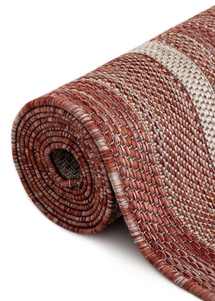 5' 3 x 5' 3 Easy-Clean Border Indoor / Outdoor Round Rug