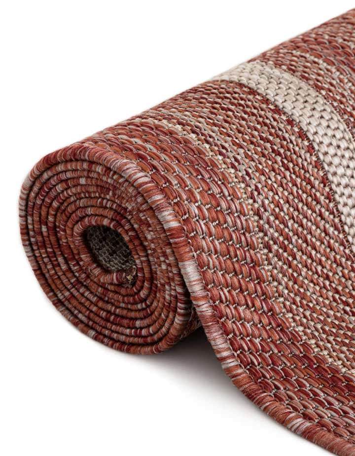 13' x 13' Easy-Clean Border Indoor / Outdoor Round Rug