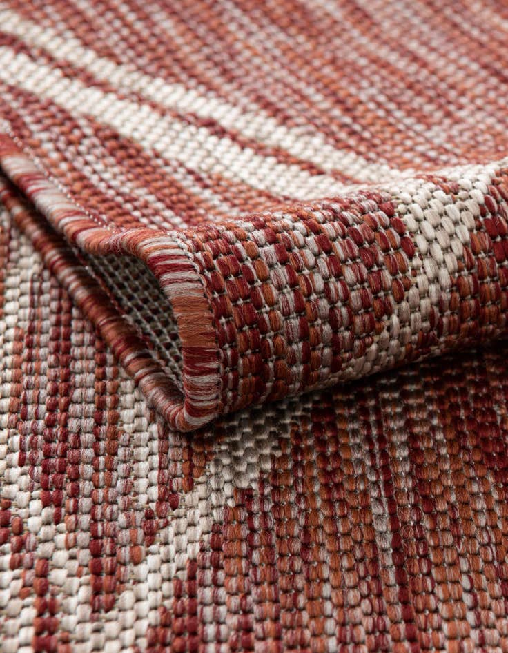 Detail image of 4' x 4'  Washable Botanical Indoor / Outdoor Round Rug