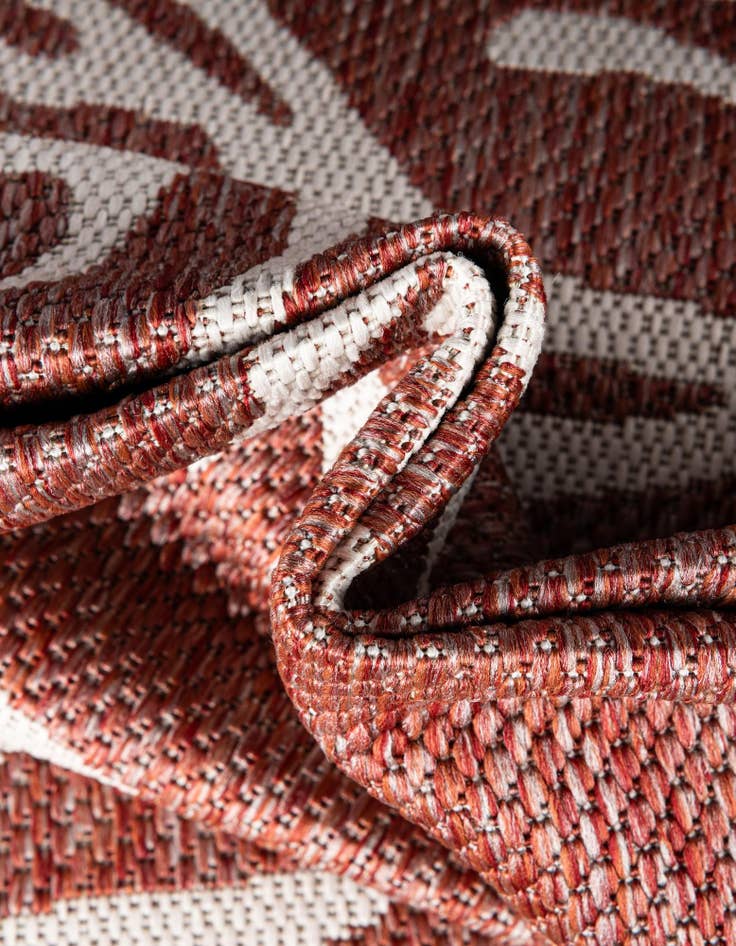 Detail image of 10' x 10' Easy-Clean Coastal Indoor / Outdoor Round Rug