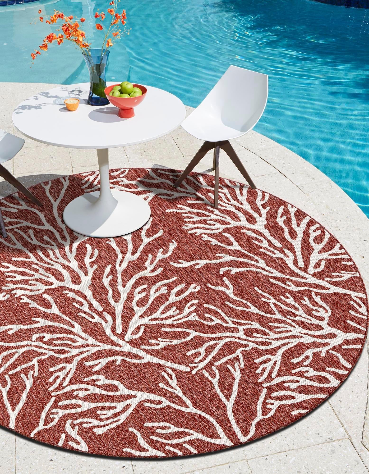 5' 3 x 5' 3 Easy-Clean Coastal Indoor / Outdoor Round Rug