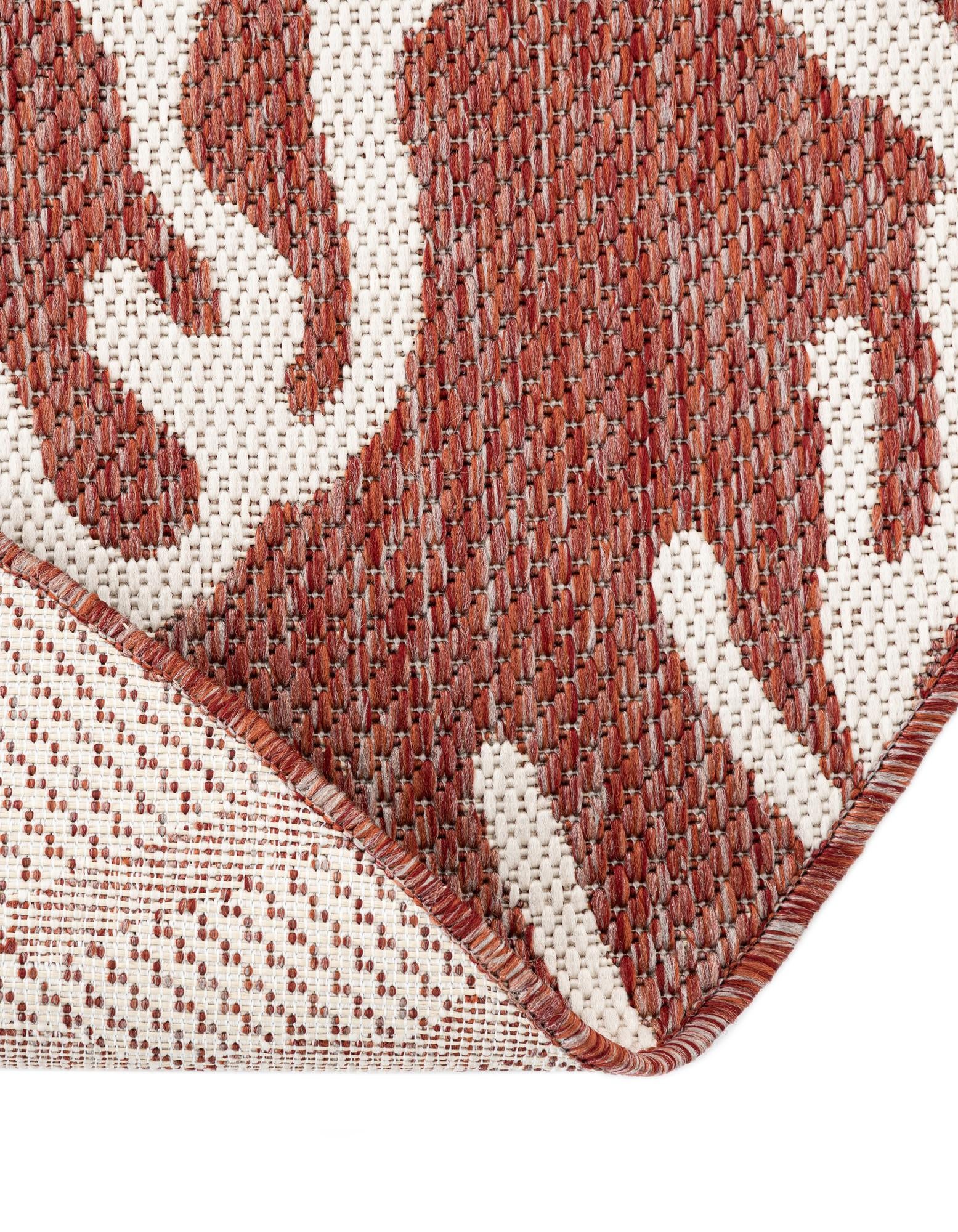 5' 3 x 5' 3 Easy-Clean Coastal Indoor / Outdoor Round Rug