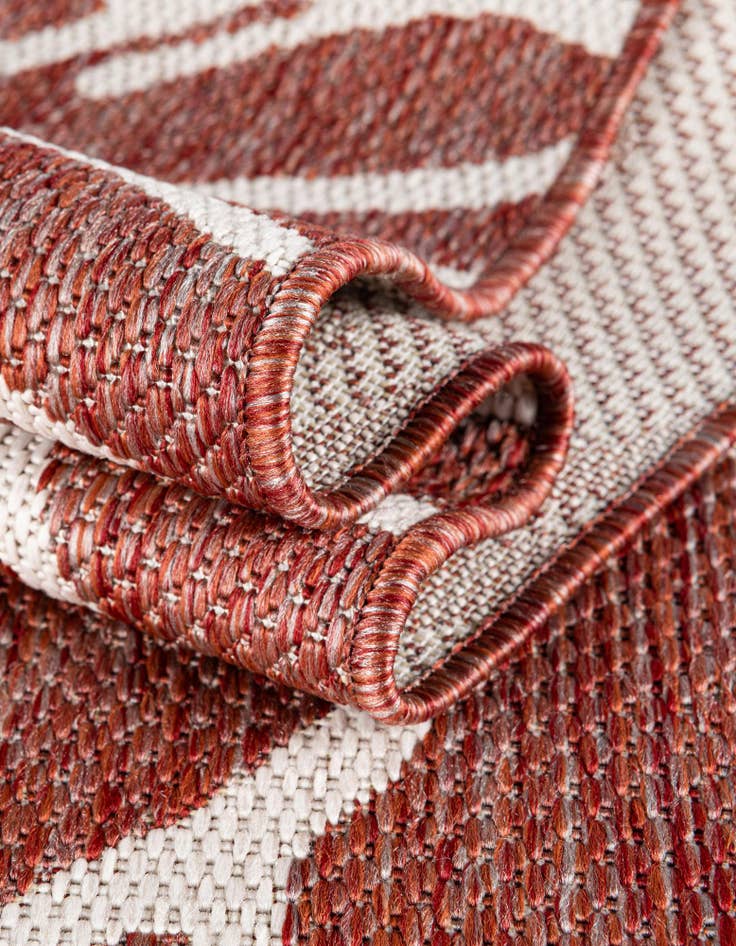 Detail image of 10' x 10' Easy-Clean Coastal Indoor / Outdoor Round Rug
