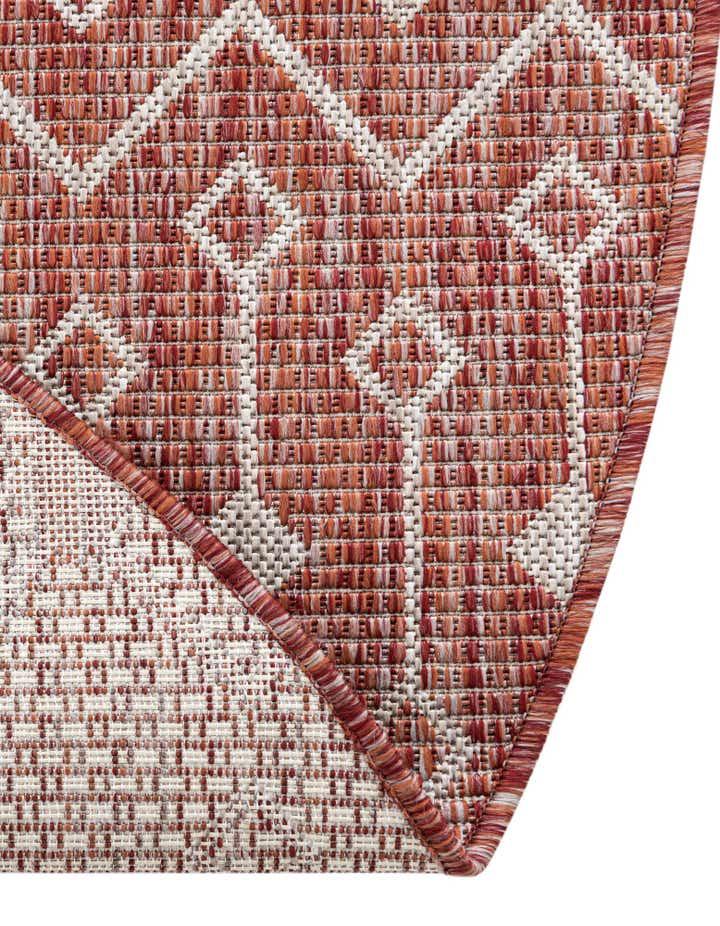 10' 8 x 10' 8 Easy-Clean Lattice Indoor / Outdoor Round Rug