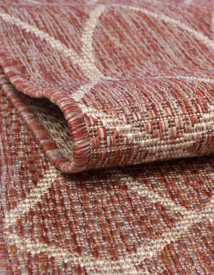 Detail image of 3' x 3' Washable Lattice Indoor / Outdoor Round Rug