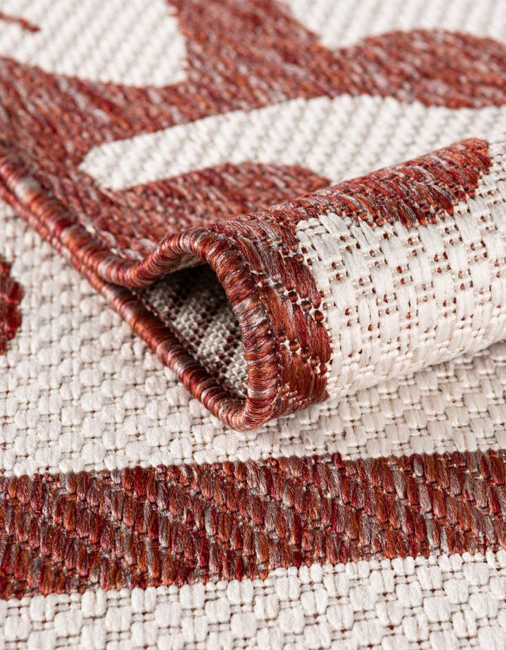 Detail image of 7' 10 x 7' 10 Easy-Clean Modern Indoor / Outdoor Round Rug